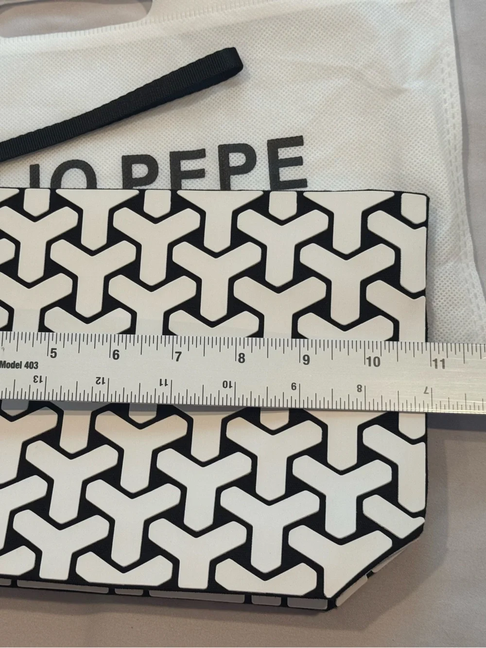Emilio Pepe Italy Black White Chevron Purse Handbag Chain Strap Excellent